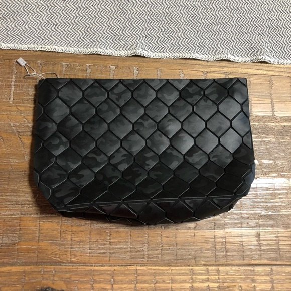 Patrizia Luca geometric make up bag - Picture 2 of 3